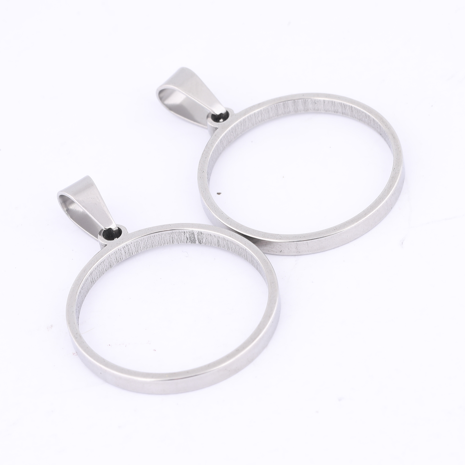 ステンレス鋼のベゼルチャーム,25mm, 10個,透かし彫り - Jewelry Making With Resin のレビューと価格